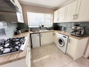 Kitchen- click for photo gallery